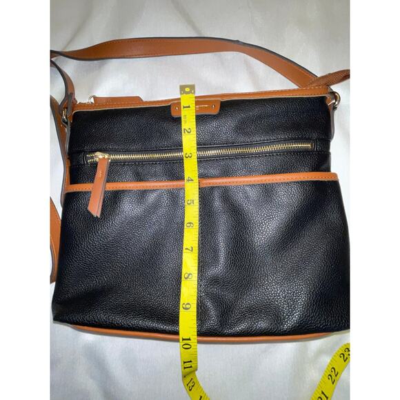 Rosetti Purse in Black‎ Vegan Leather - Lots of Pockets! - Picture 13 of 13
